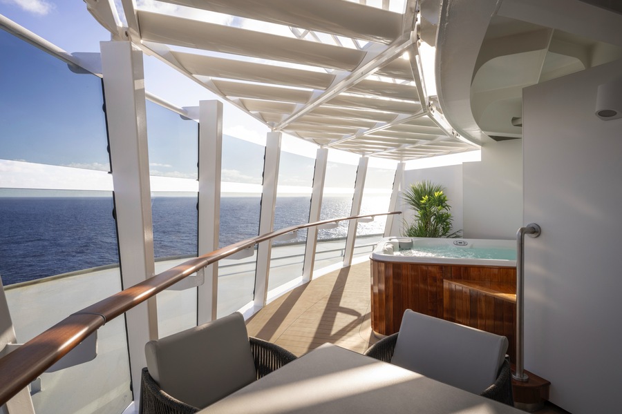 MSC Cruises MSC World America MSC Yacht Club Royal Suite ©MSC Rights, Ivan Sarfatti 1.jpg